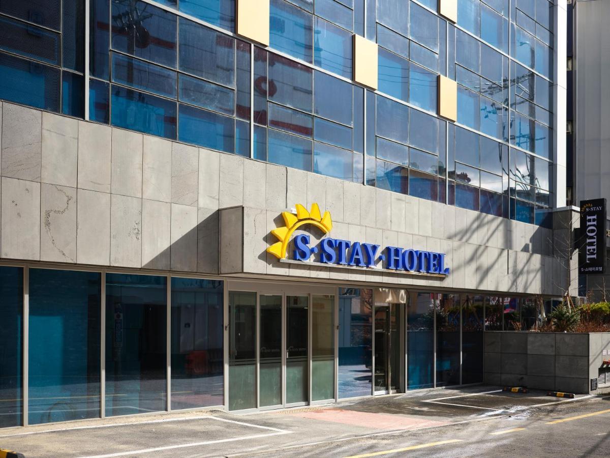 S Stay Hotel Suwon Exterior photo